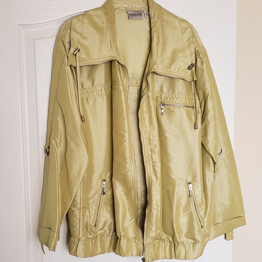 Women's Jacket - Picture 2 of 3